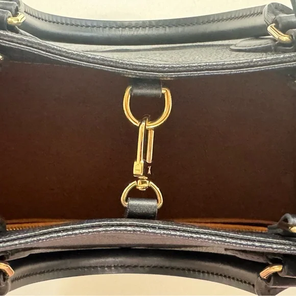 Louis Vuitton ON-THE-GO MM Black Leather Embossed Monogram - Picture 8 of 12